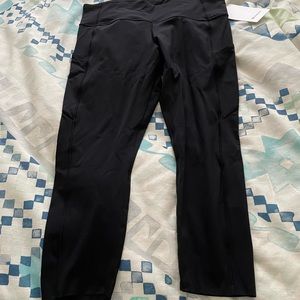 FLASH SALE NWT Lululemon Black Fast&Free Leggings 23” Size 14